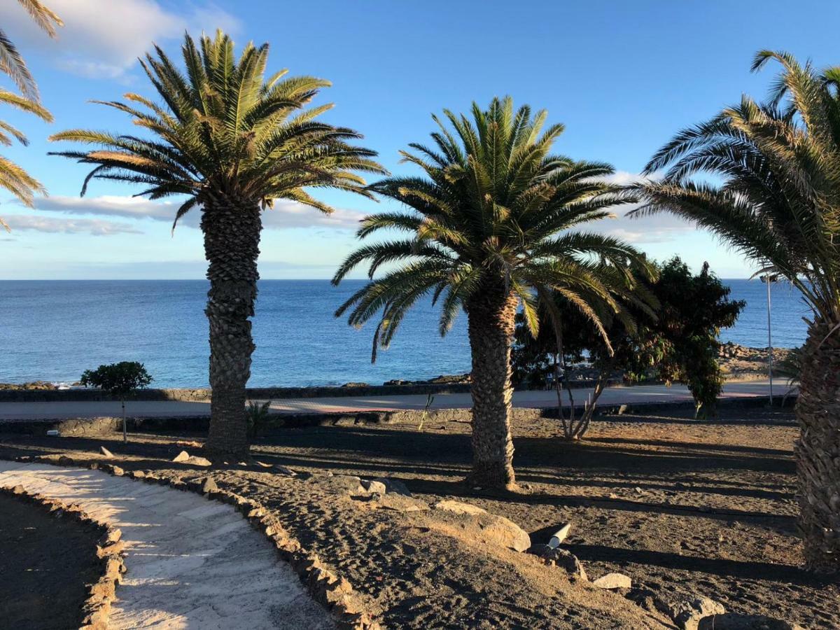 Luxury Casa Playa Roca Bord De Mer Costa Teguise Exteriör bild